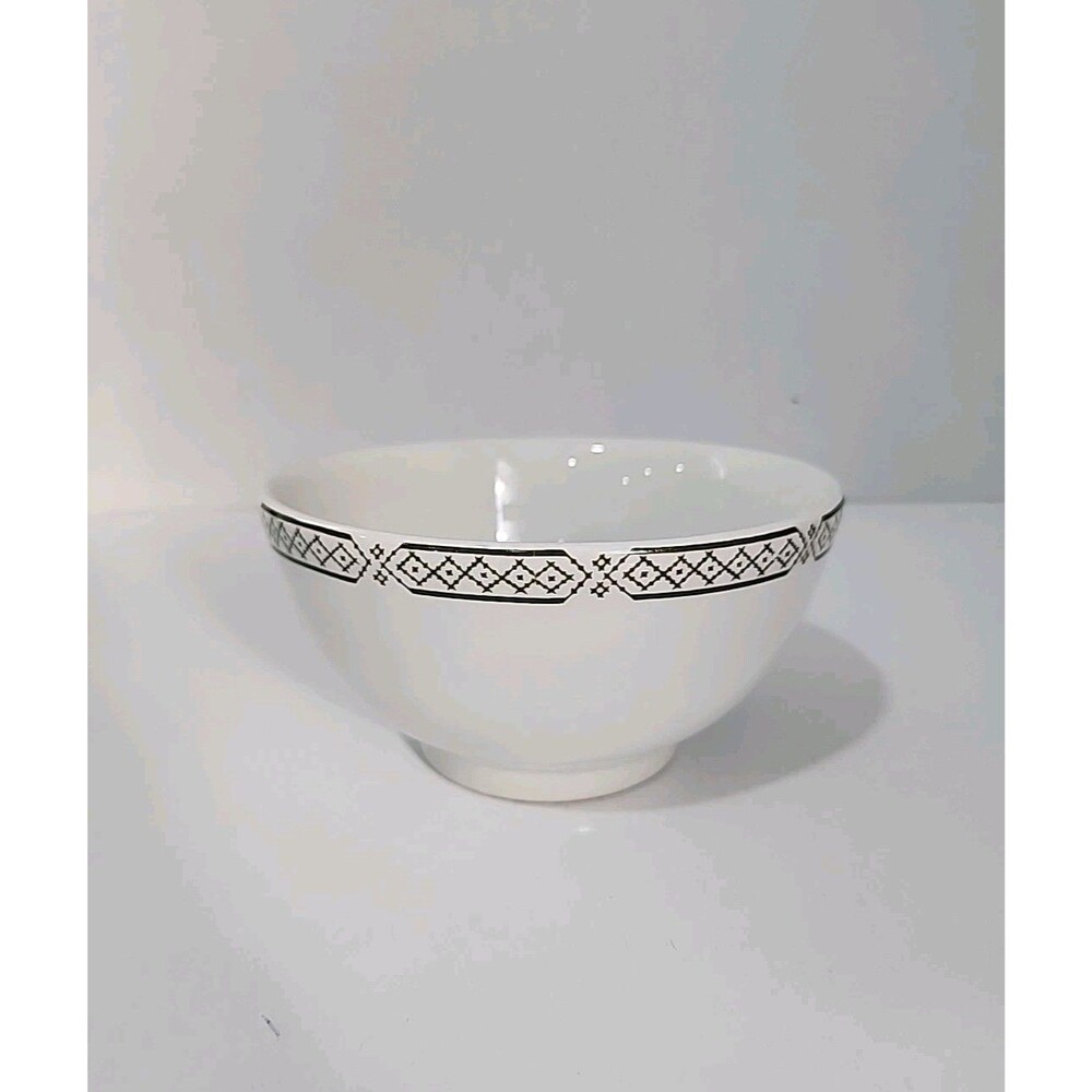 VintagevCereal Or Soup Bowl Made In Brasil Green Border Outside Berries Inside